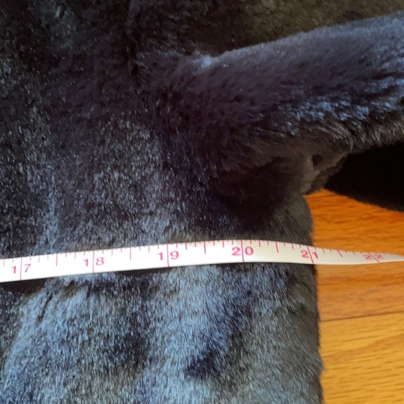 Express black fur coat XS - Picture 3 of 4